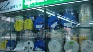 贴片二极管BAS21ALT1 丝印JS2