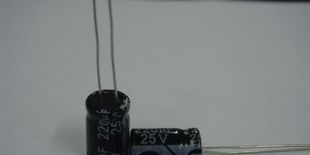 厂家直销电解电容器25V220   8*12
