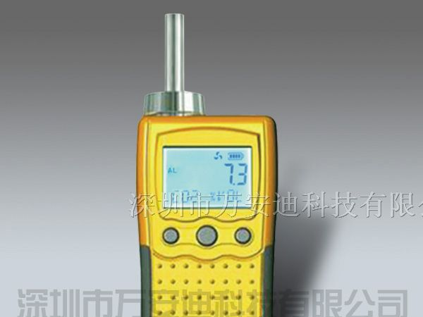 厂家供应泵吸式高精度高性能一氧化碳报警器