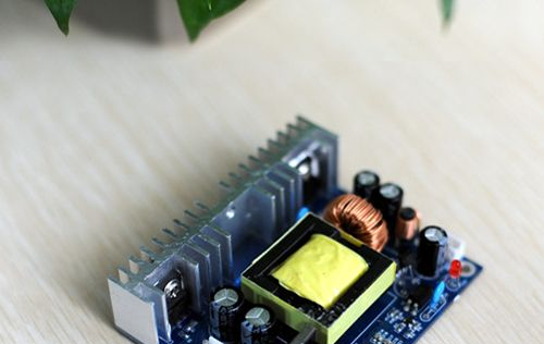 供应车载显示器内置隔离电源板，车载稳压电源板