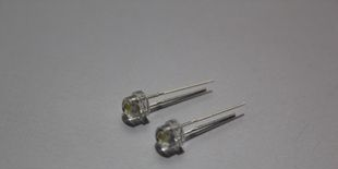  低光衰白光LED二极管