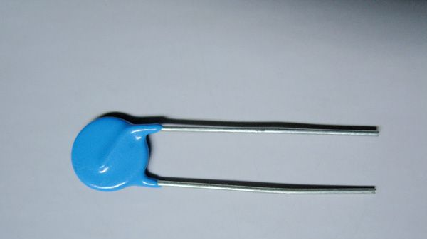 供应电压插件氧化锌压敏电阻器07D270K
