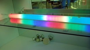 LED抗老化护栏管