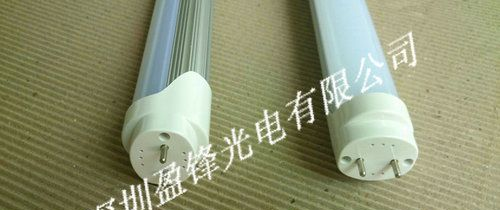 供应T8LED日光灯管，光源采用高亮度3014灯珠灯管