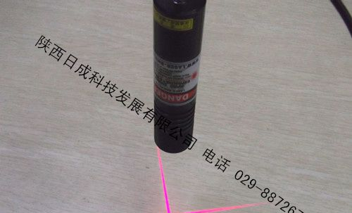 供应十字镭射标线器