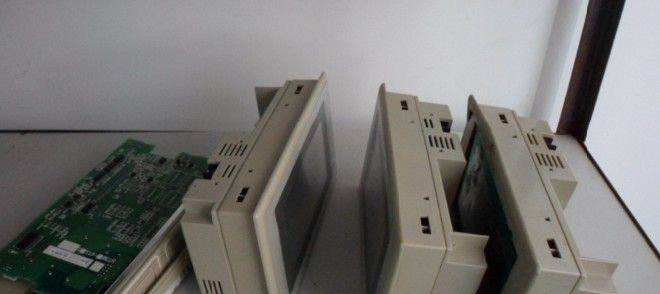 供应NT20S-ST121B-V1欧姆龙触摸屏特价维修