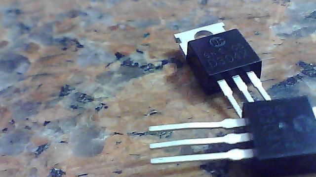 低价供应 全新华为D304电源三极管