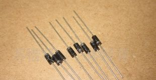 1N5399硅整流二极管 1000V,1.5A,
