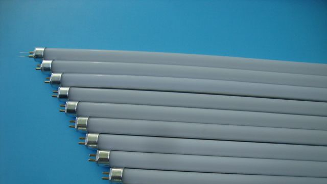 厂家大量生产LED-T5日光灯管  T5   LED日光灯管  室内照明