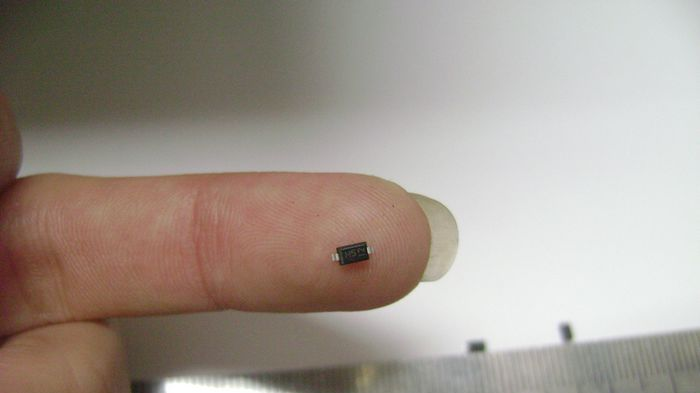 供应MBS0540 丝B4 贴片SMD SOD123 肖特基二极管 FSC仙童【】