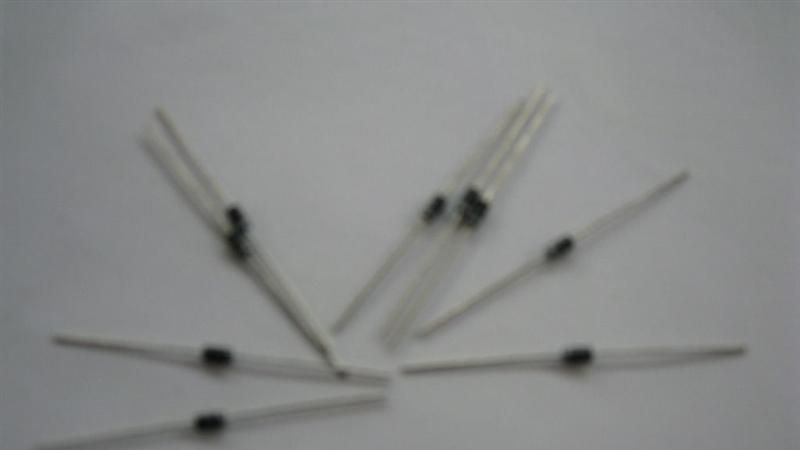厂家直销大量供应二极管，型号：1N5819. 封装：DO-41