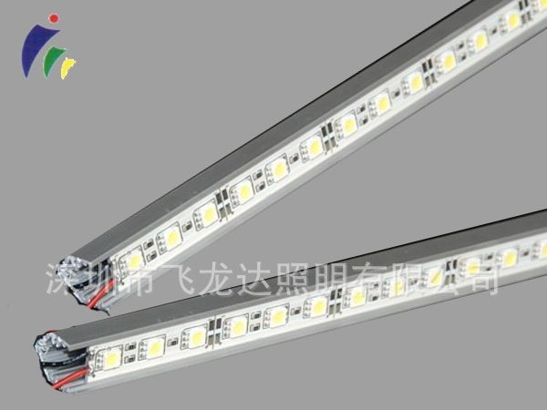 厂家特价销售5050LED灯带  LED软灯条价格