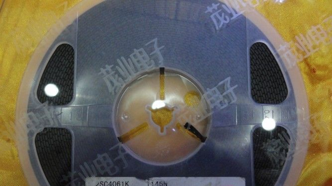 2SC4061K/彩色信号放大/三极管/SOT-23/hFE=56~180/ROHM罗姆
