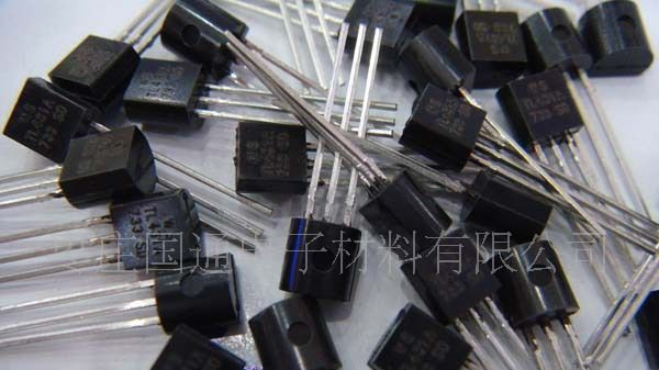 超低价销售优质三极管1015（铁脚）