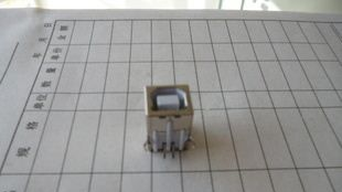 方型USB插座 方型插座 90°弯脚 全新环保