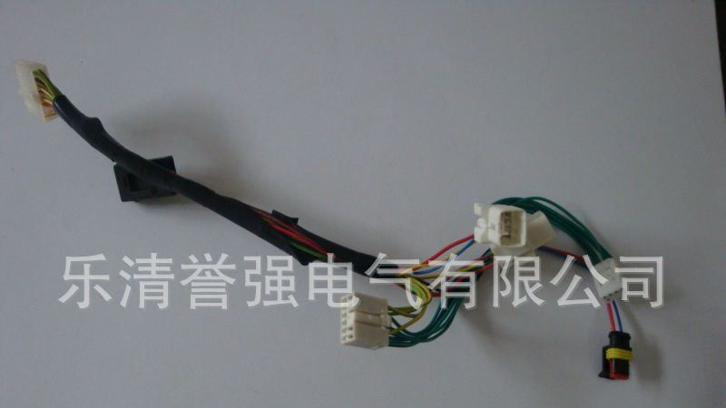 供应汽车连接器、汽车线束、汽车配件线束