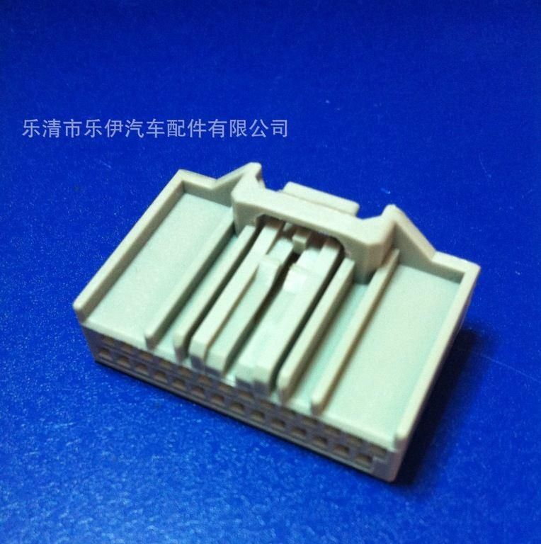供应汽车连接器，针座，汽车接插件，音响配件