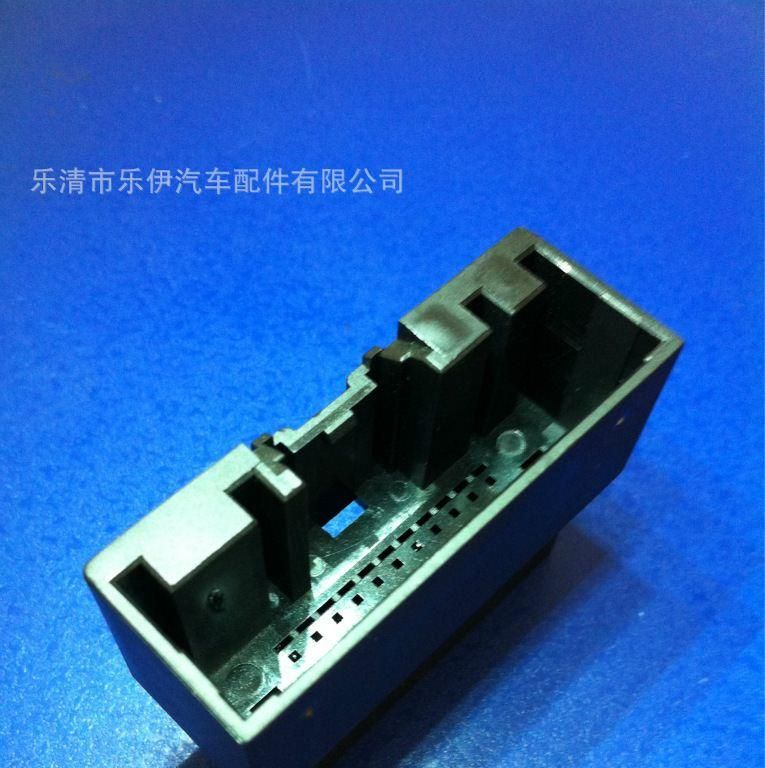 供应福克斯汽车连接器，端子，接插件