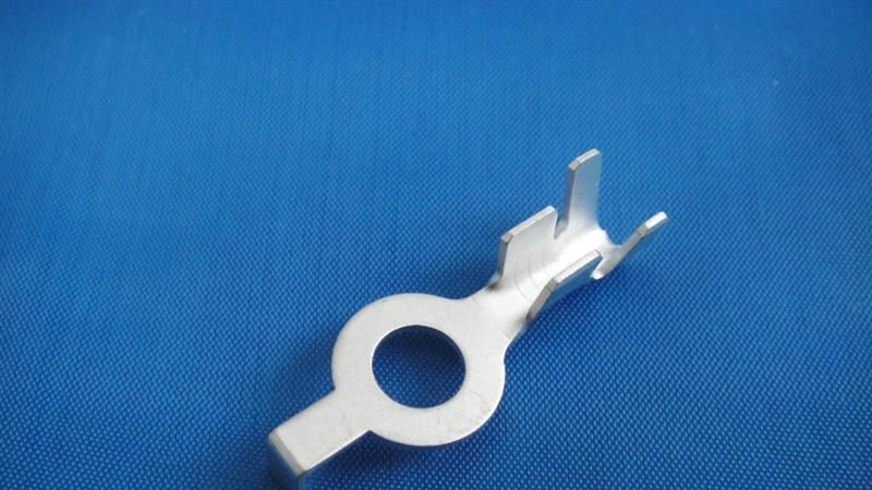 供应汽车连接器/孔式接头3724030-G01/优质供应商厂家直销