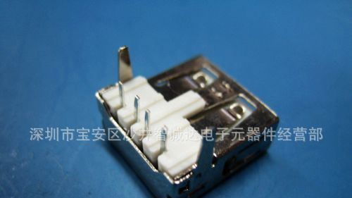 USB连接器/厂家直销USB连接器/AF90度直脚/A母90度