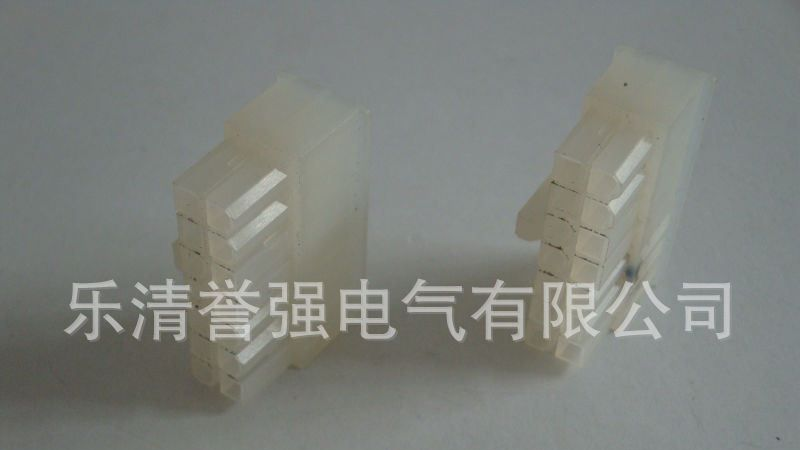 供应汽车连接器、汽车改装线束插件