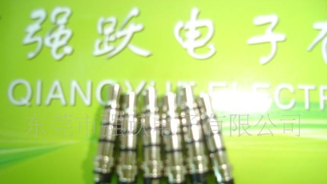 低价供应优质卡龙头麦克风大DIN连接器