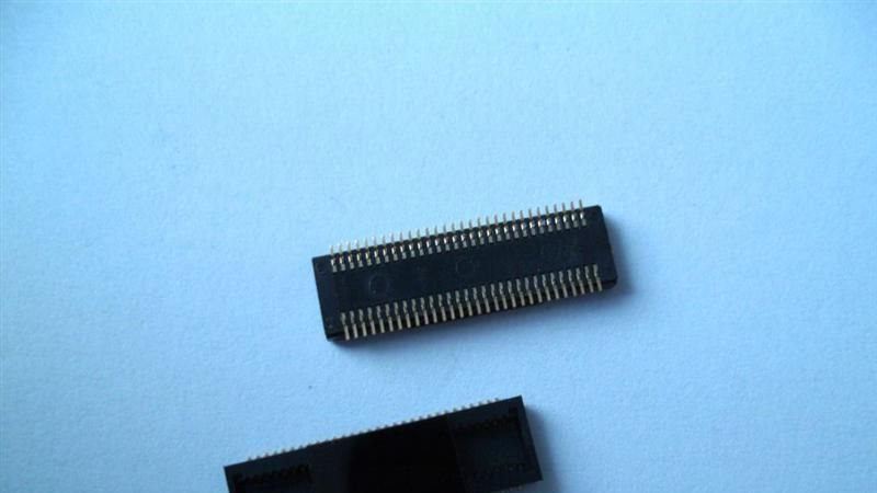 0.5mm Pitch BTB 连接器 1.58H  合高2.0  母座 60PIN