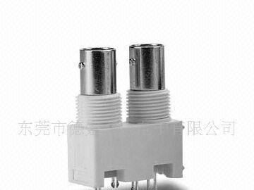 供应BNC白胶75欧姆高清视频连接器