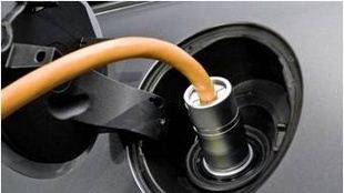 纯电动汽车充电插头