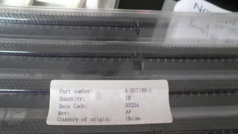 现货供应 AMP 连接器 SCSI 型号4-557100-1