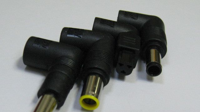 厂家直销 高频率 笔记本电源智能可变压M9-M12转接头