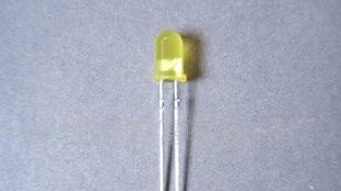 供应5mm圆头黄LED带帽沿