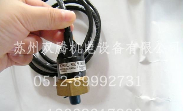 螺杆式空气压缩机原装配件工作压力0-225 39853809压力传感器