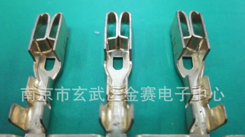 汽车连接器、接插件、护套、线束、端子BX2091B