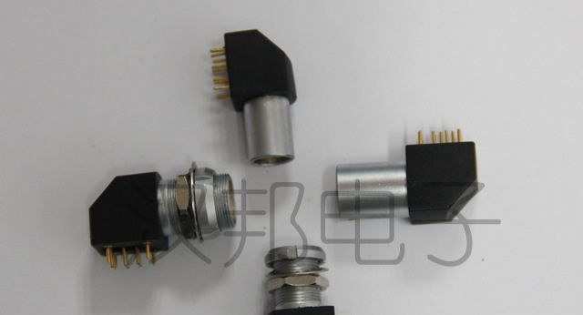 90° 包胶 弯头连接器插座