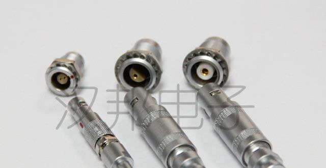 S系列 推拉自锁 半月形 金属连接器