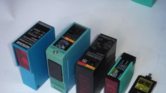 供应槽型 光电开关 光电传感器
