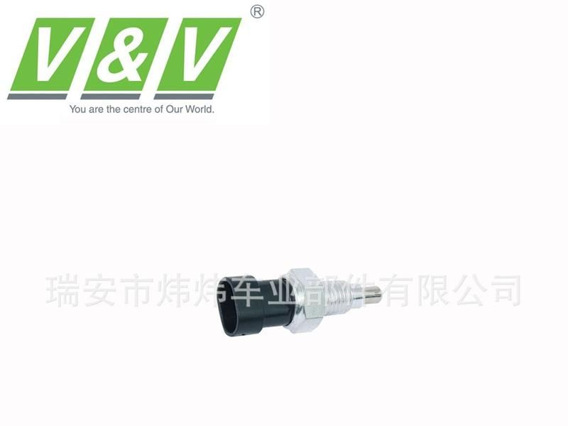 刹车灯开关 倒车灯开关  大宇 菲亚特 通用 欧宝  90245033