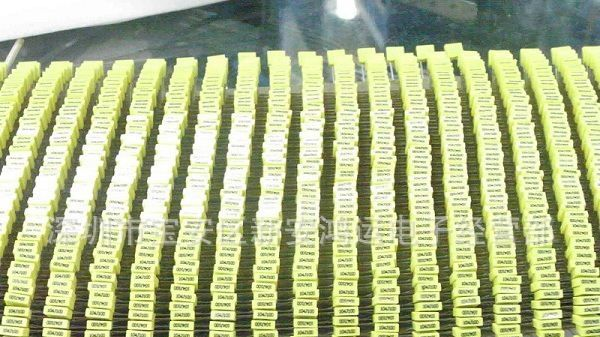 供应金属化薄膜电容1000V105(1UF)   1000V225(2.2UF)  2000V225
