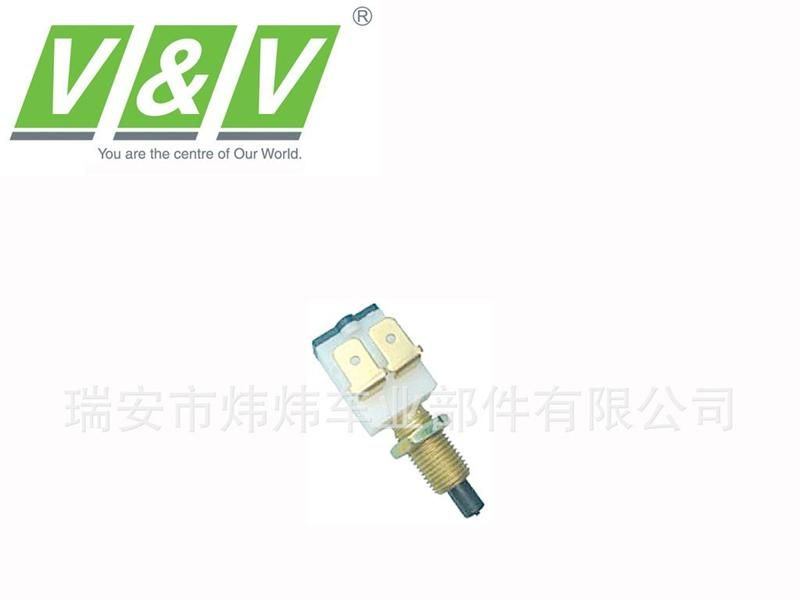刹车灯开关 倒车灯开关  标致 雷诺 7700511899  7700544807