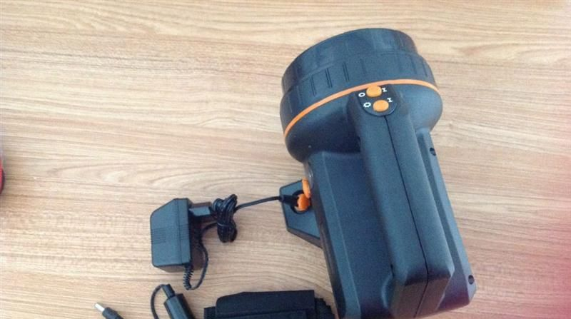 应急矿灯内置6v4A充电电池 光源为8LED+卤素泡