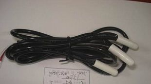 按客户特殊要求定制的7*25mm尼龙壳的温度传感器