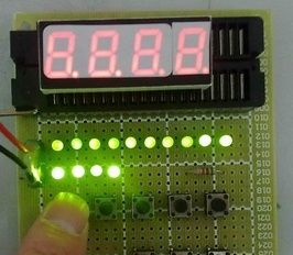 带单片机的4字数码管