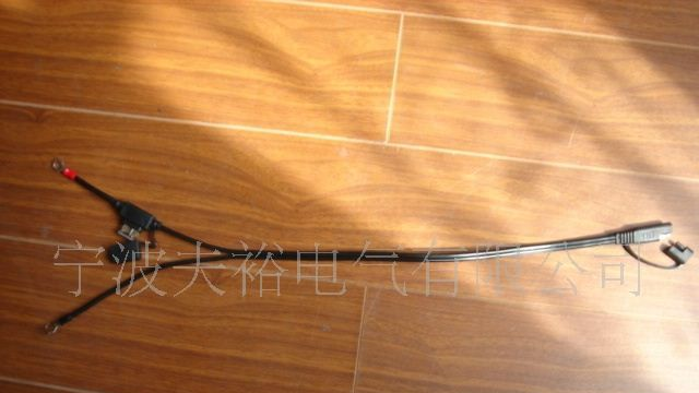 汽车连接器 子弹头插头连接器，保险座