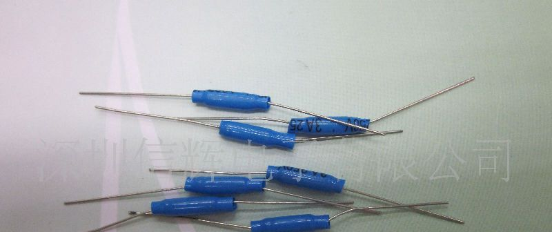 供应全玻璃外壳玻封管节能灯保险丝带皮套2.9X10 250V 0.5A-5A