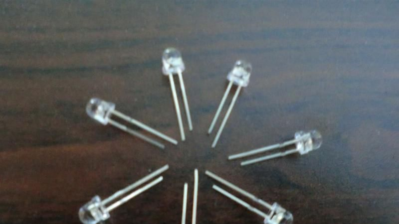 供应灯具专用低光衰F6mm草帽LED灯 高亮度灯珠白光暖光发光二极管