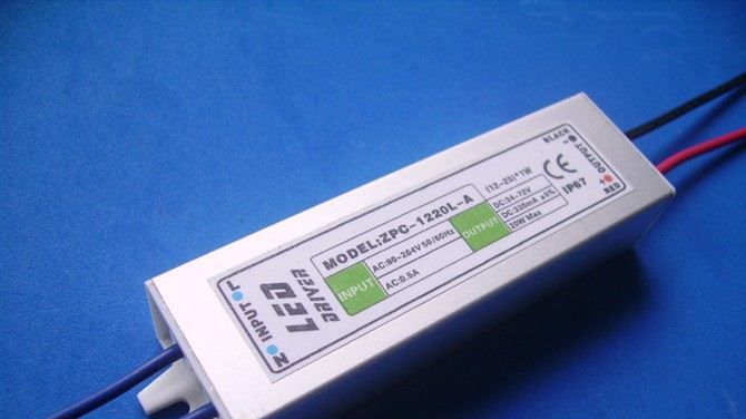供应18W 20W 24W 50WLED防水开关电源