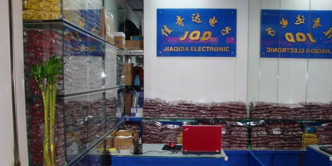 现货供应高品质 金属膜电容 CBB81122J/1600V 0.0012UF