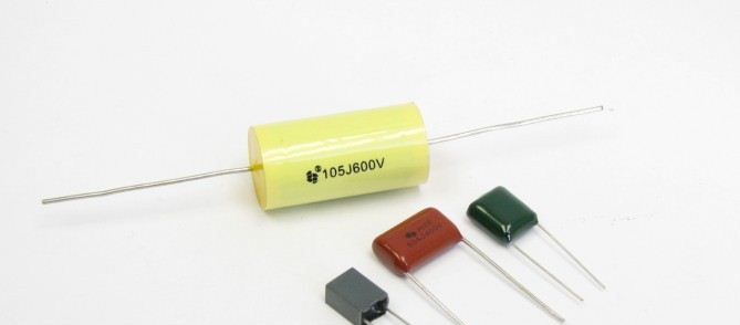 圆柱形轴向金属化聚丙烯膜电容器MPT