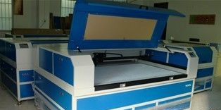 供应服装激光切割机价格，布料激光裁剪机品牌